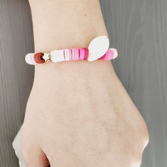 Handmade clay charm bracelet - Picture 3 of 3